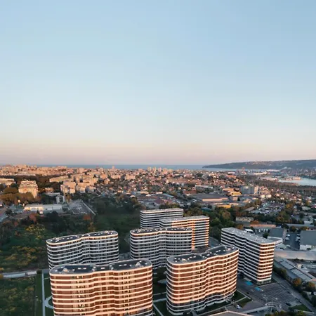 Park South * 瓦爾納